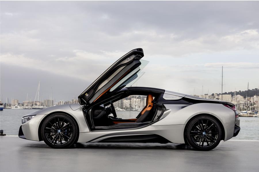  BMW i8 Roadster (I15) 2018 года  (WW) (фото 120 из 198)